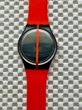 Swatch Watch 360 Degree Rosso sur Blackout GZ119 Vintage 1991